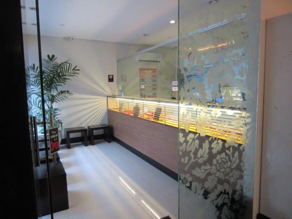 Vista Hotel Cubao Quezón by Eksteriør bilde