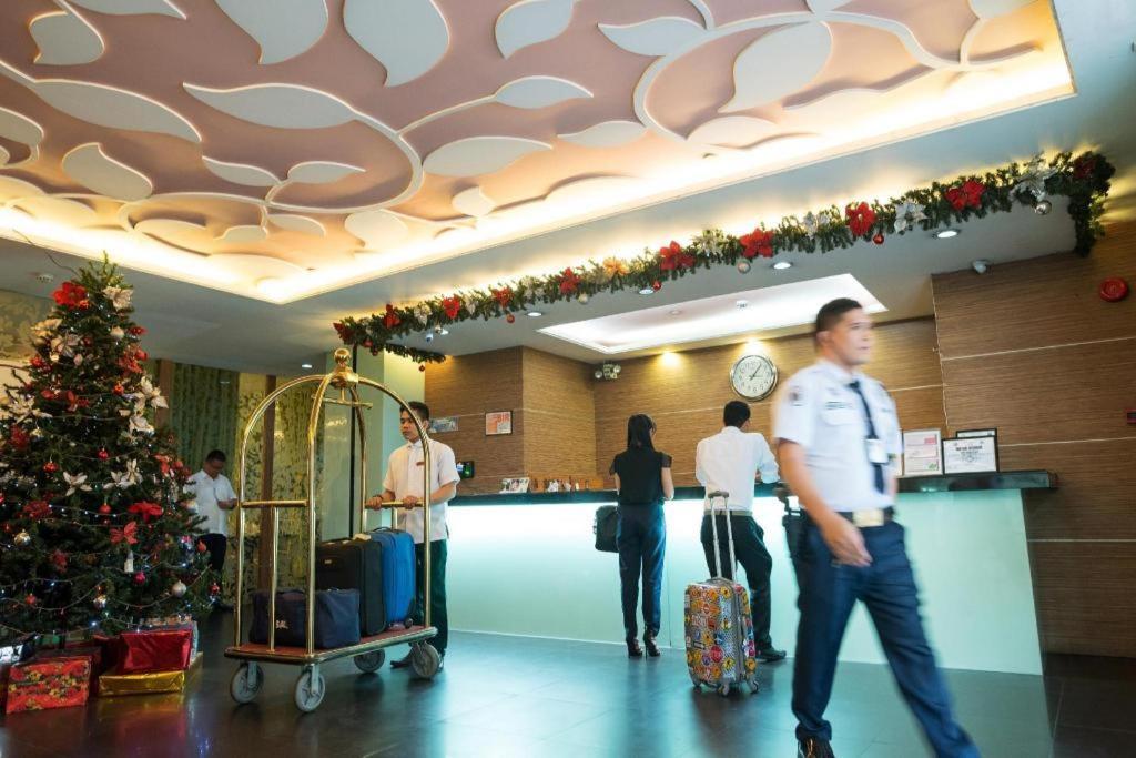Vista Hotel Cubao Quezón by Eksteriør bilde
